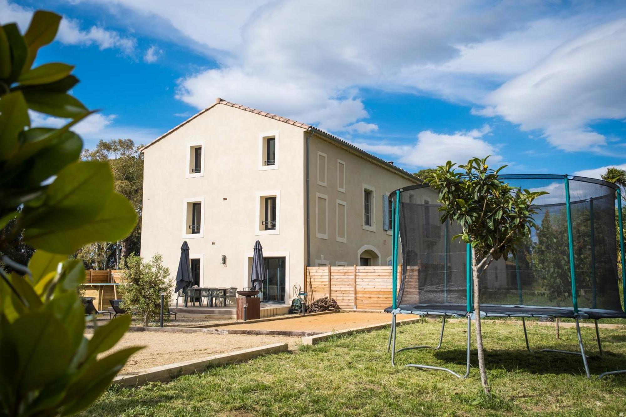 Domaine De Merins, 10 Couchages Avec Piscine, Face A La Riviere, A 4Km De La Plage Fleury  Exterior photo